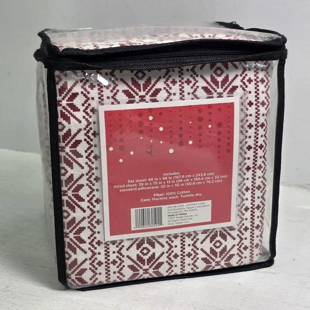 Target Brands Heavy 100% Cotton Red Holiday Snowflake‎ Flannel Twin Sheet Set
